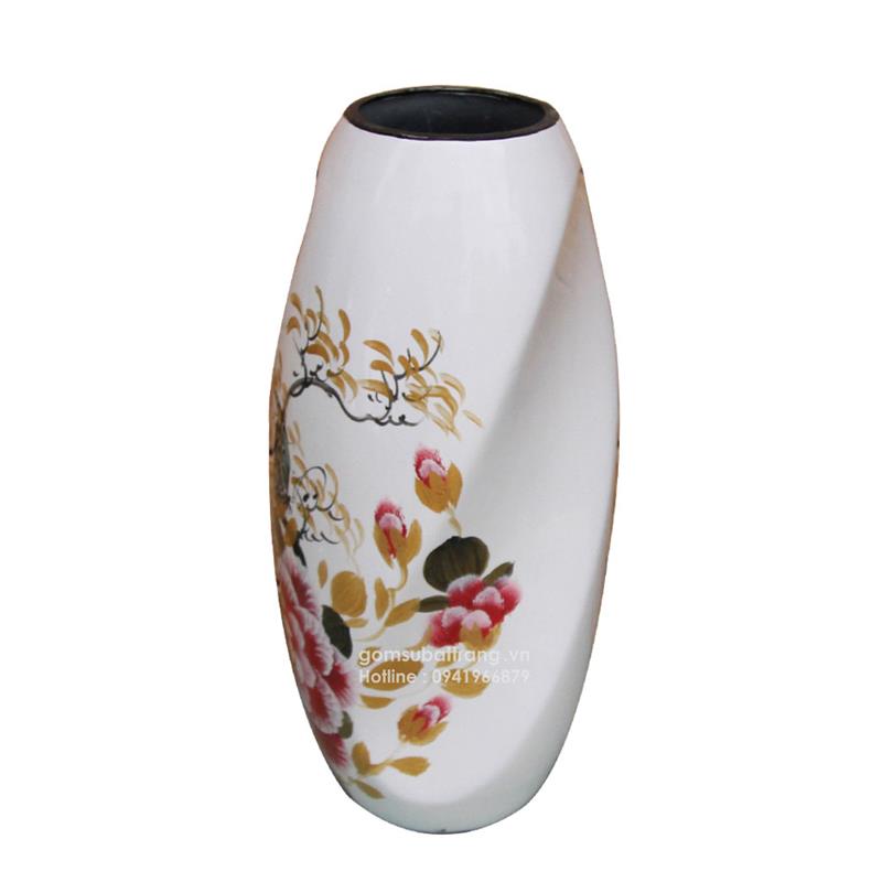 Bình hoa sứ đẹp sơn mài gốm sứ Bát Tràng vẽ hoa mẫu đơn là biểu tượng của sự thịnh vượng, phồn vinh, quý phái.