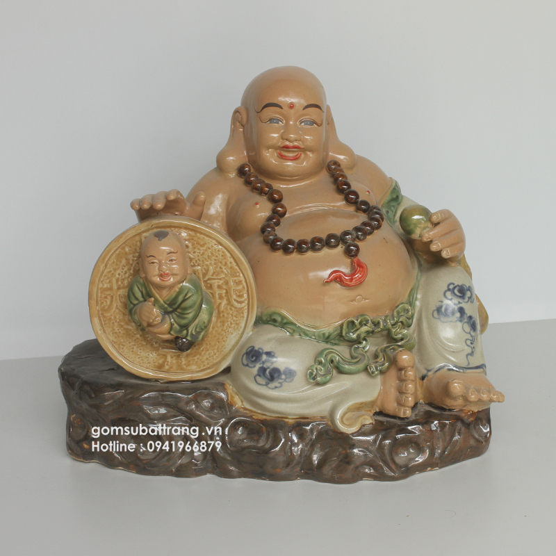 Tượng Phật Di Lặc được lựa chọn để trang trí và mang lại sự bình yên, hạnh phúc cho ngôi nhà của mình