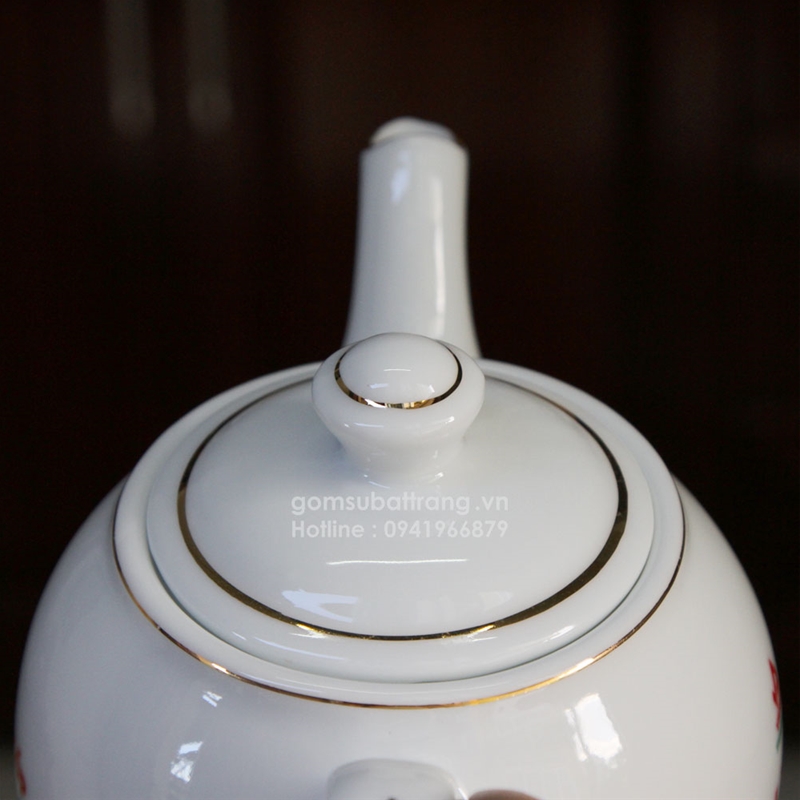 Nét tinh tế và quý phái trên từn đường chỉ vàng kim ( bằng vàng nguyên chất)