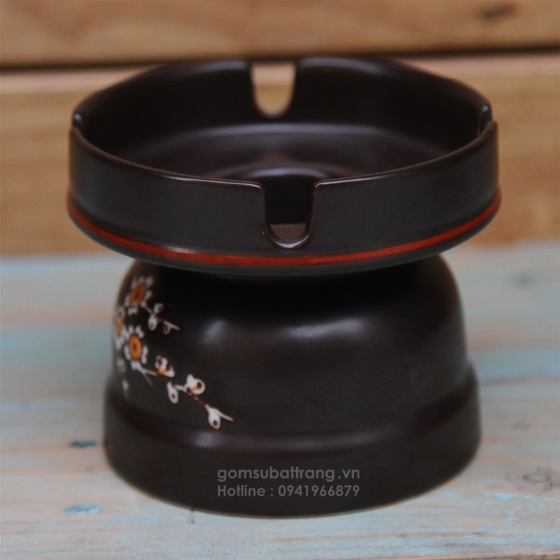 Gạt tàn kiêm đựng nước thừa