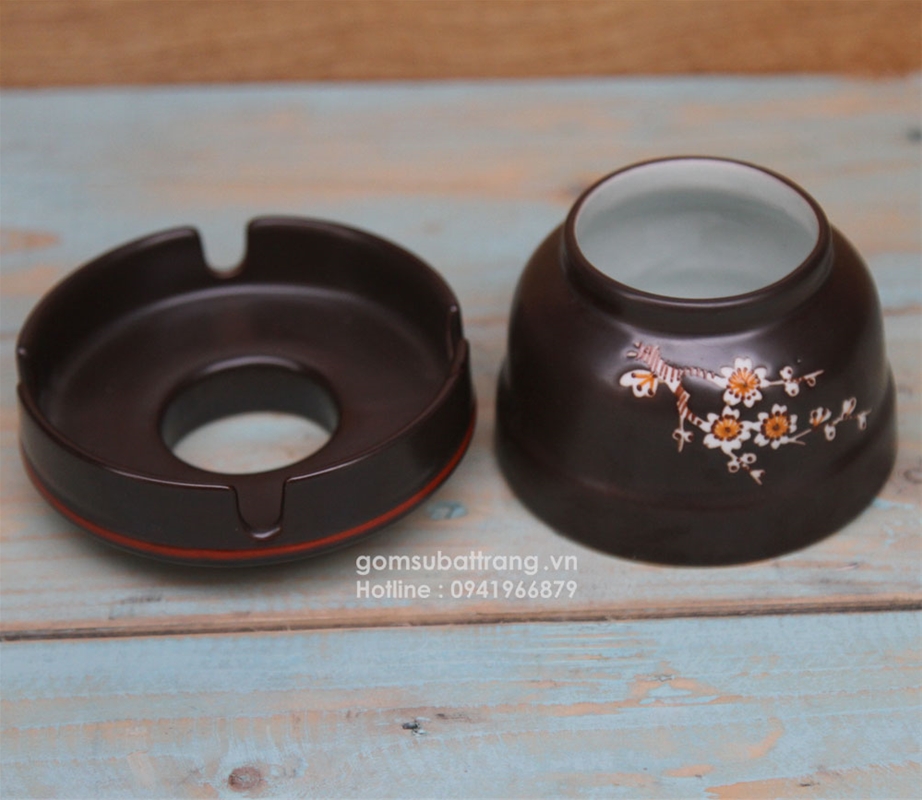 Chi tiết phụ kiện gạt tàn kiêm ông đựng nước thừa